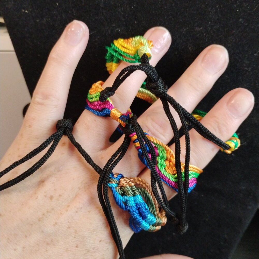 Cloth bracelets - Picture 2 of 2
